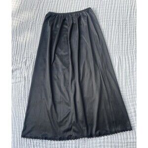 Warner’s Black Skirt Half Slip Lace Trim 100% NYLON Satin Women's Medium 31